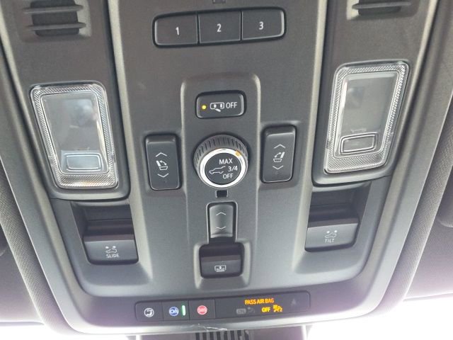 Used 2024 Chevrolet Suburban High Country image 23