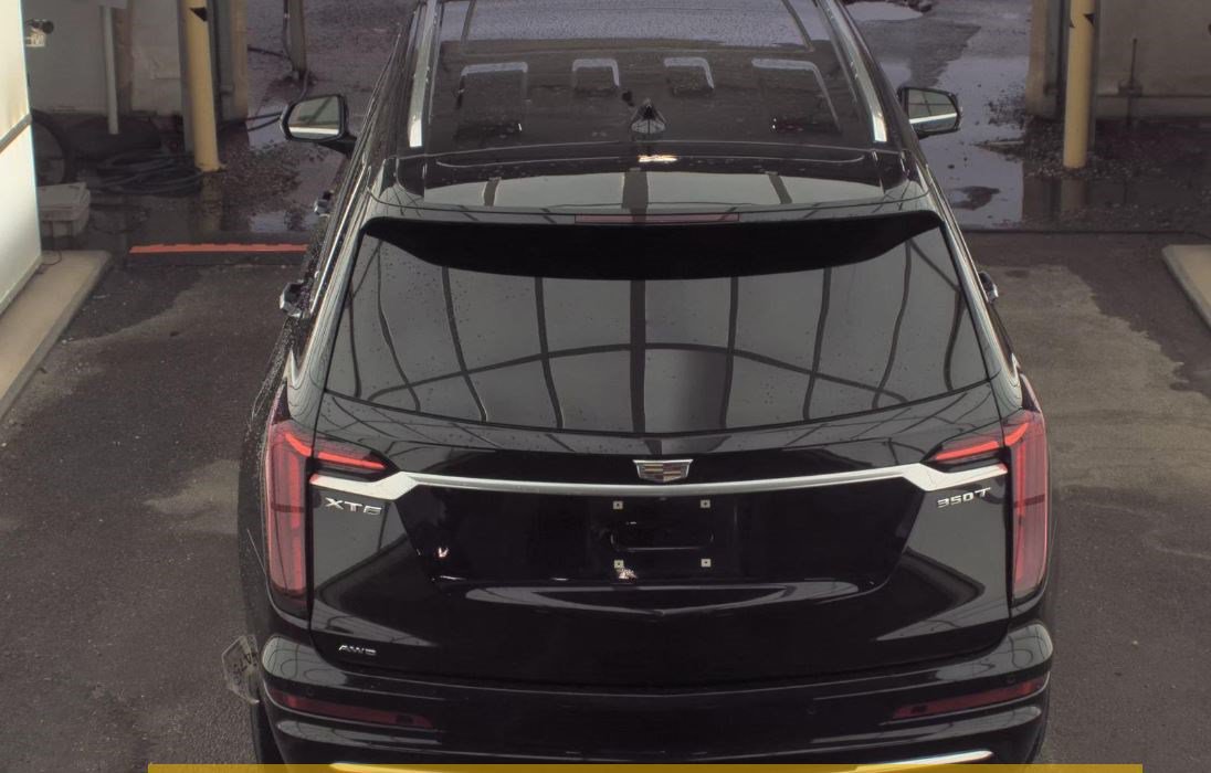 Used 2024 Cadillac XT6 Luxury w/ LPO, Floor Liner Package AWD/4WD image 6