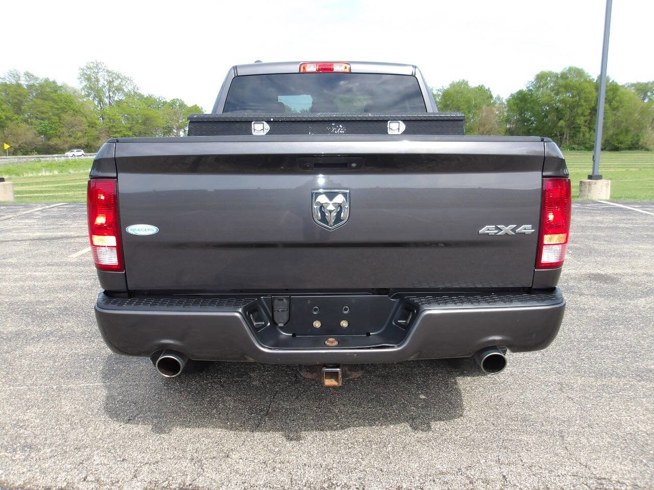 Used 2017 RAM 1500 Express w/ Express Value Package AWD/4WD image 4