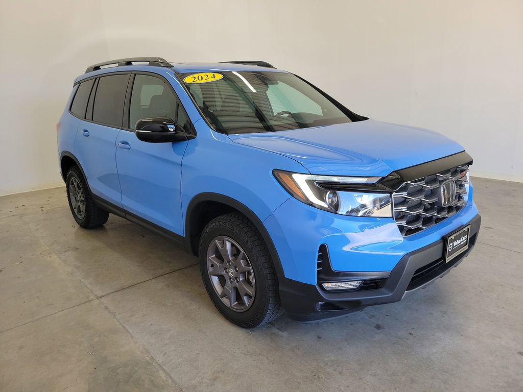 Used 2024 Honda Passport TrailSport image 4