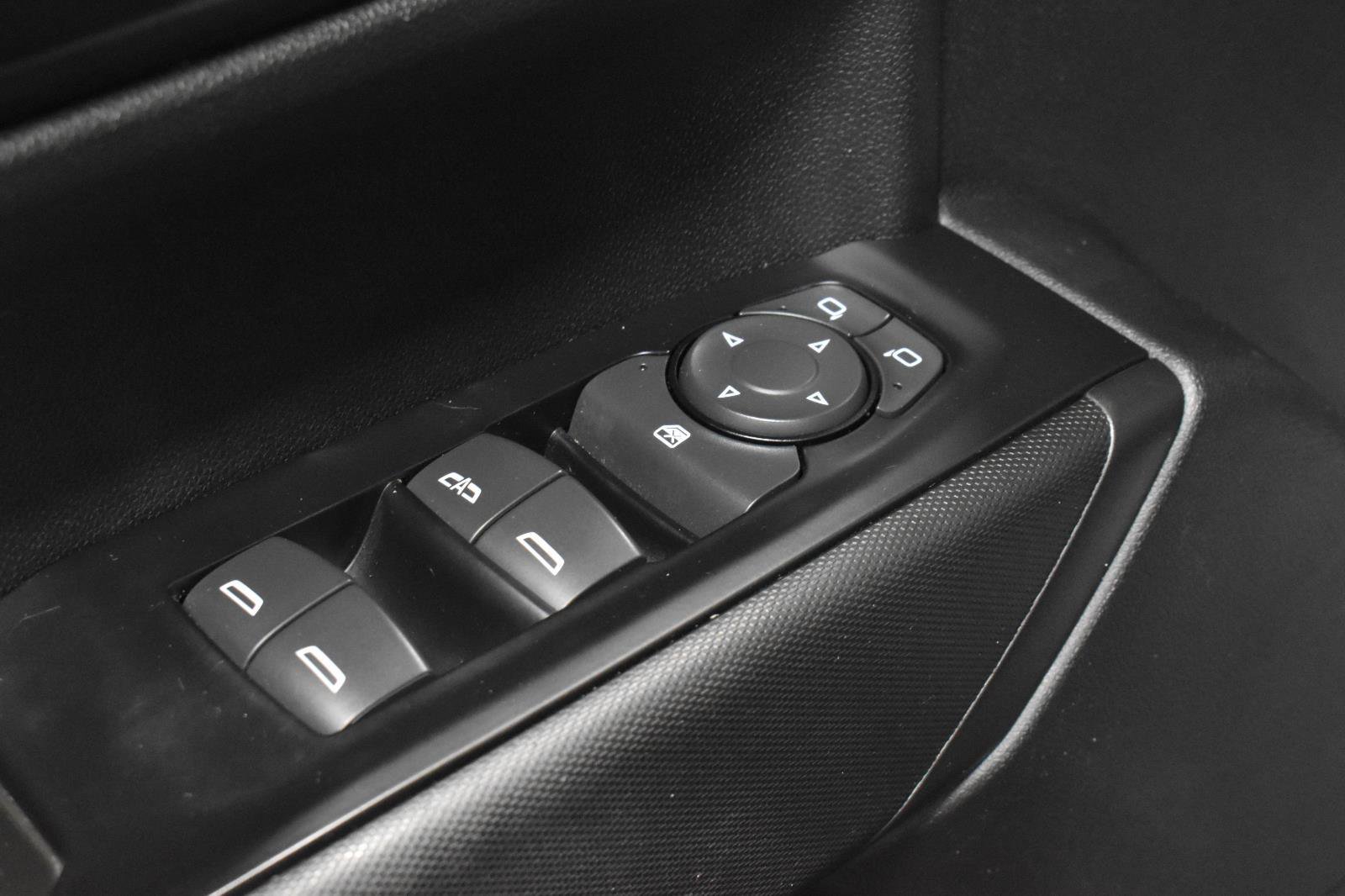 Used 2019 Chevrolet Silverado 1500 Custom Trail Boss w/ Custom Convenience Package AWD/4WD image 12