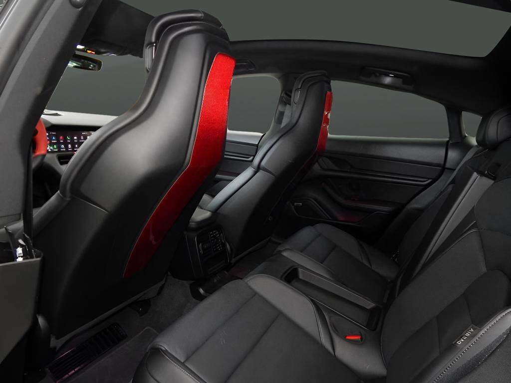 Used 2021 Porsche Taycan 4S image 21