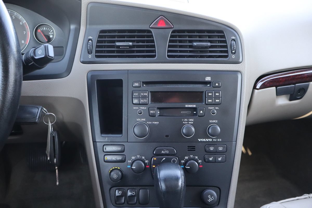 Used 2004 Volvo S60 2.5T AWD/4WD image 35