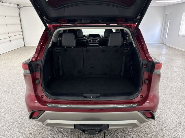 Used 2021 Toyota Highlander Platinum image 22