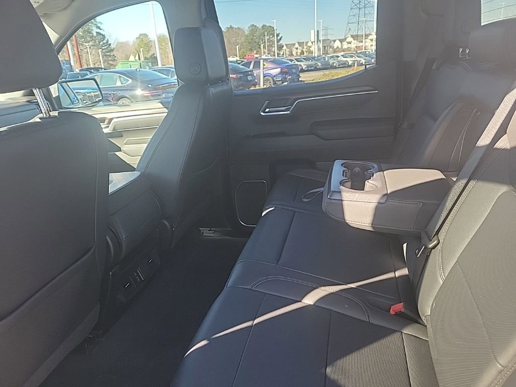 Used 2025 GMC Sierra 1500 SLT image 24