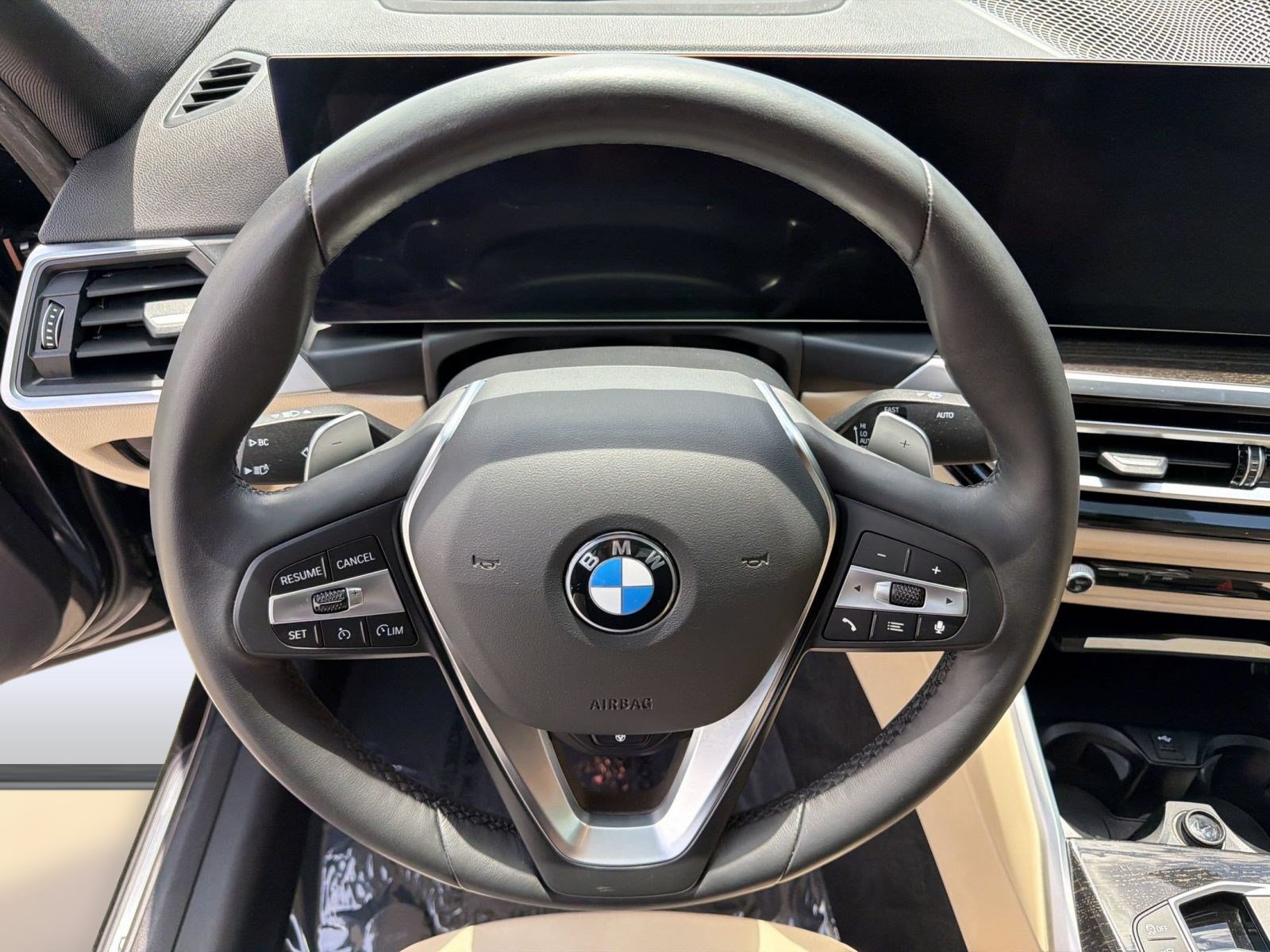 Used 2024 BMW 330i Sedan w/ Premium Package RWD image 10