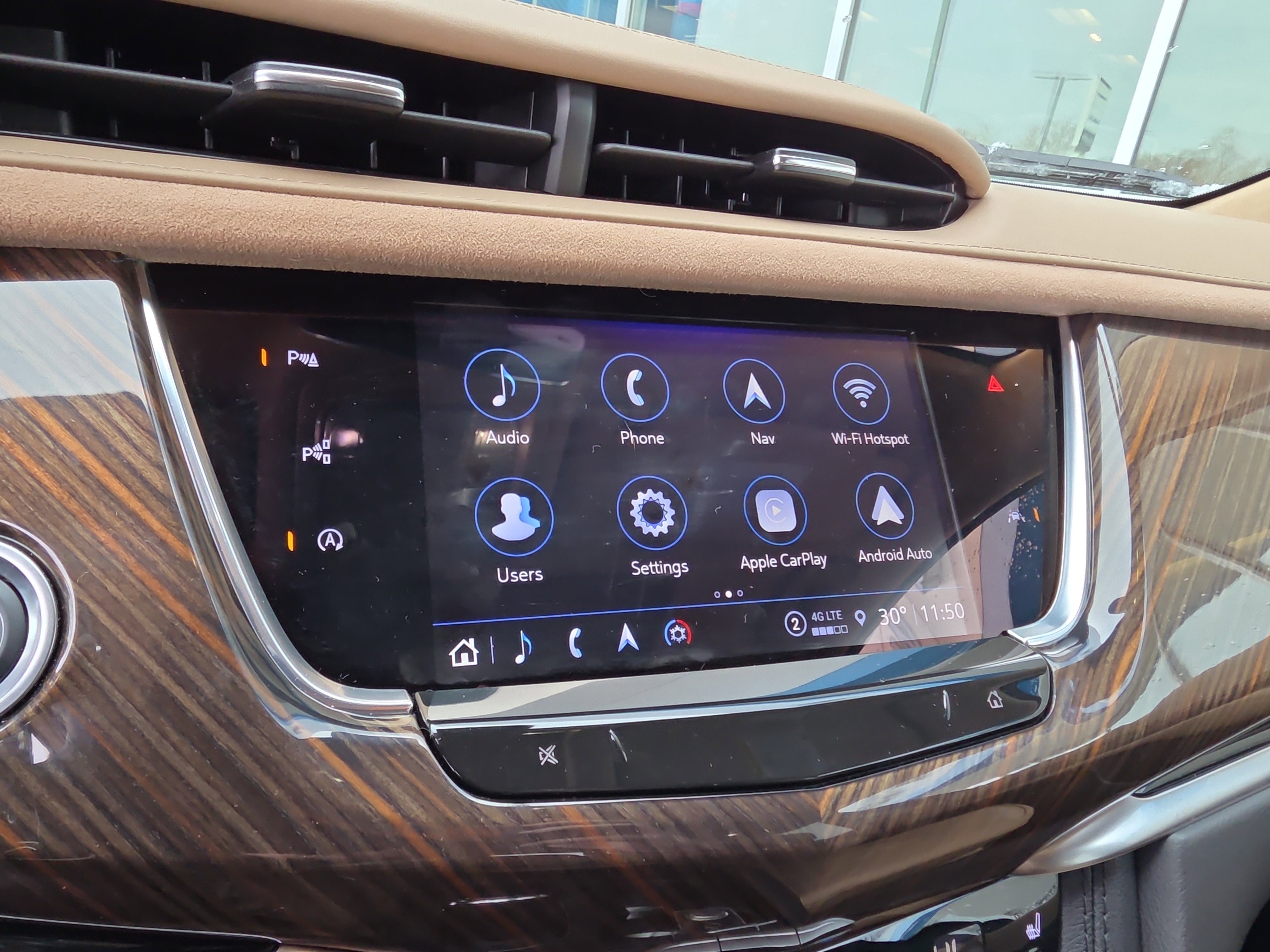 Used 2025 Cadillac XT6 Sport w/ Platinum Package image 27