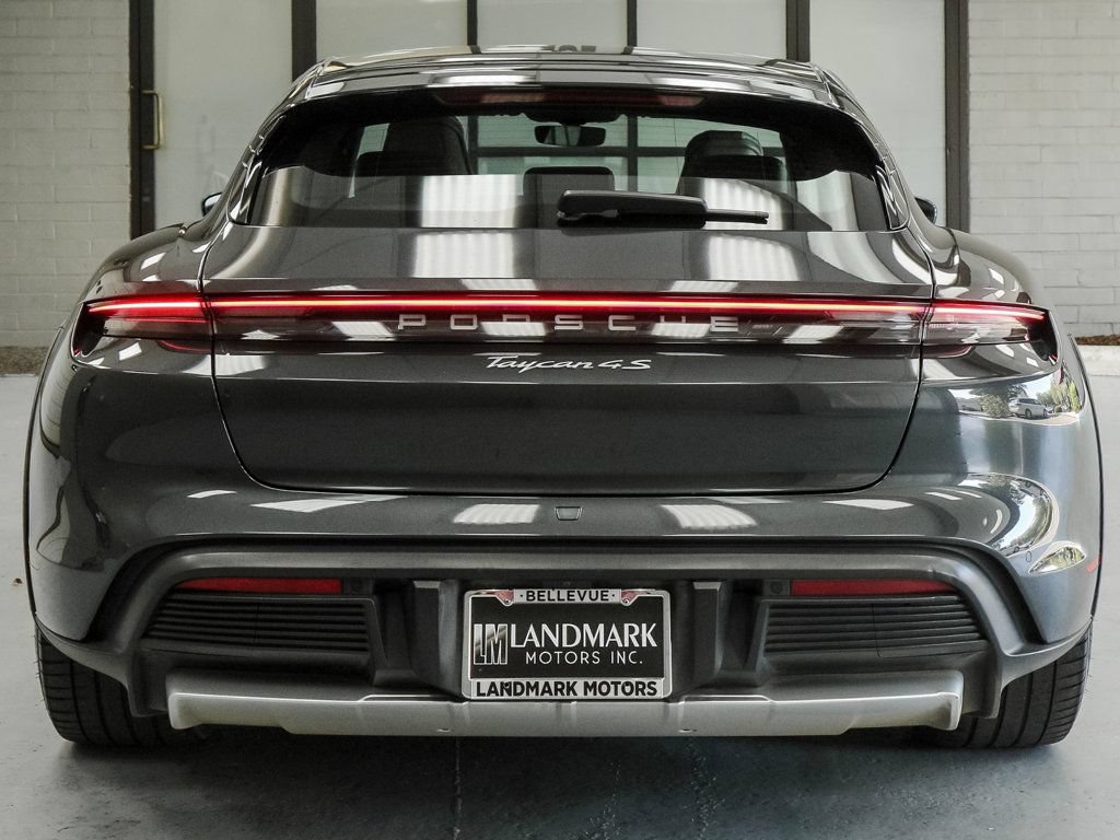 Used 2022 Porsche Taycan 4S AWD/4WD image 31