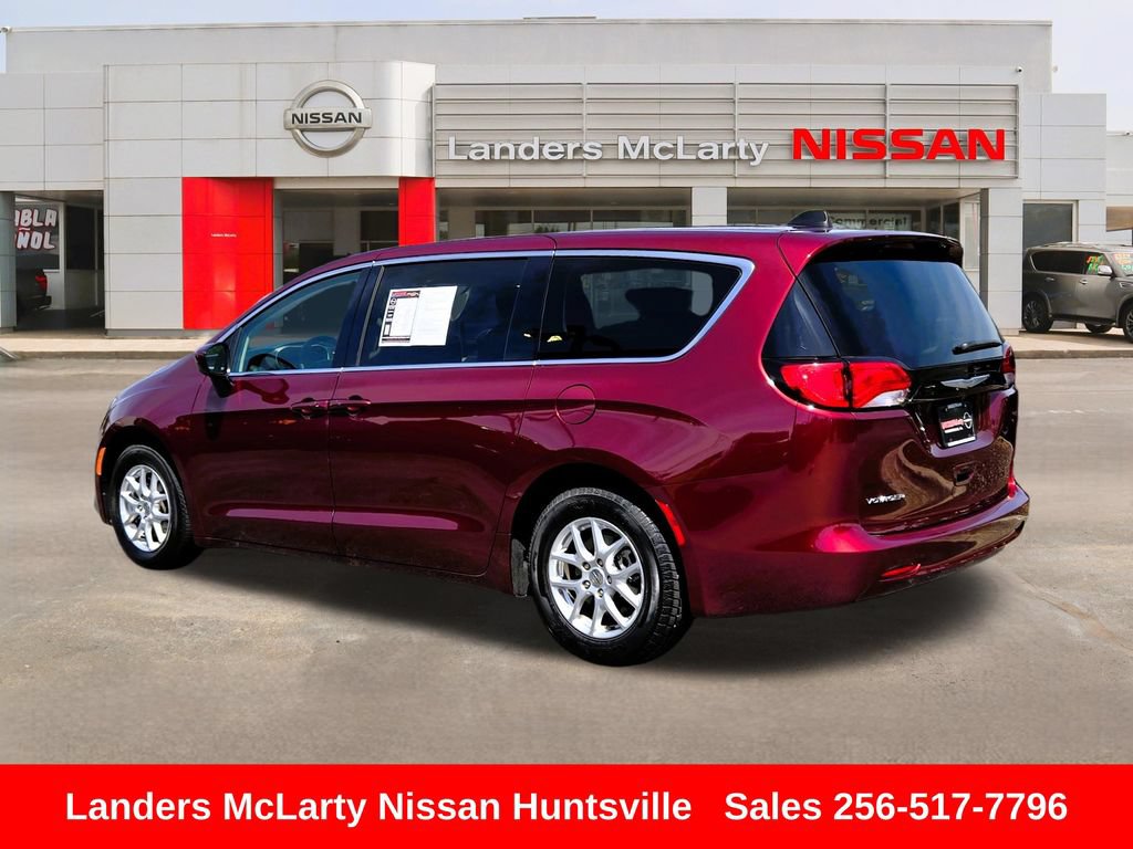 Used 2023 Chrysler Voyager LX FWD image 8