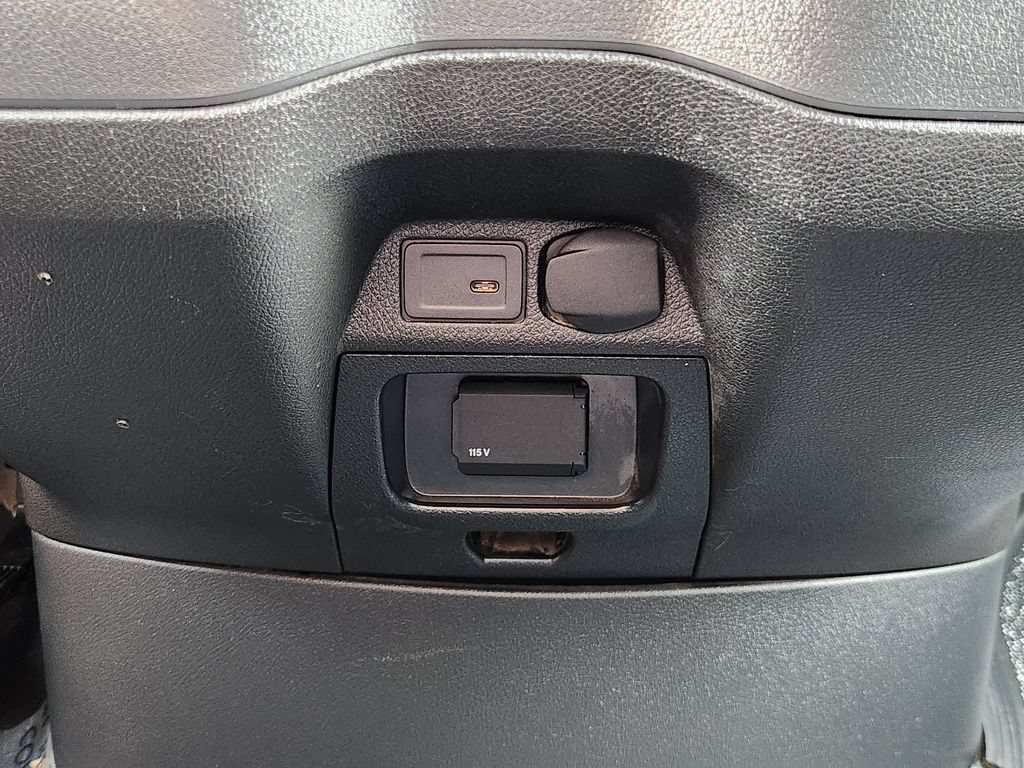 Used 2022 Mercedes-Benz Sprinter 2500 image 29