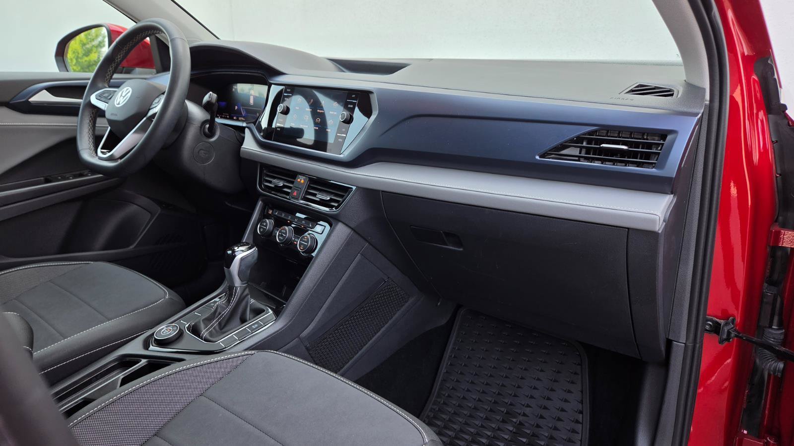 Certified 2024 Volkswagen Taos SE AWD/4WD image 50