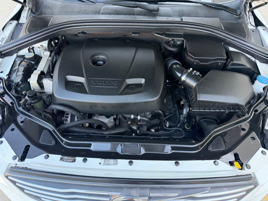 Used 2016 Volvo XC60 T5 Premier w/ Proximity Package FWD image 29