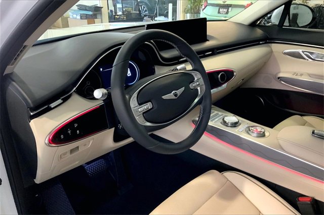 Used 2023 Genesis GV70 2.5T w/ Advanced Package image 13