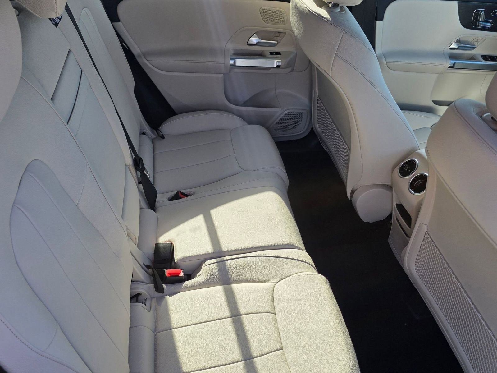 New 2026 Mercedes-Benz GLB 250 4MATIC image 24