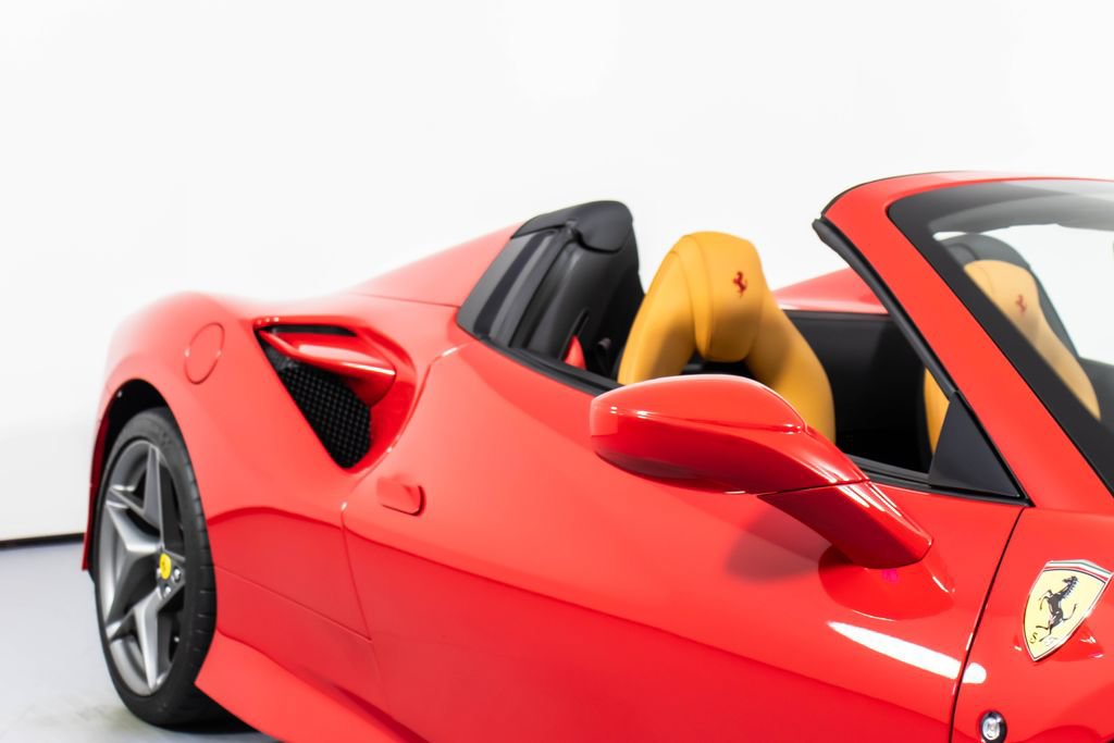 Certified 2023 Ferrari F8 Tributo RWD image 15