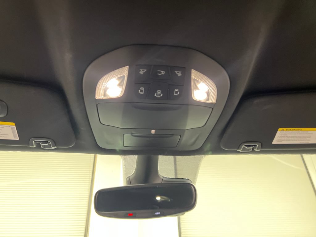 Used 2025 Chrysler Pacifica Select FWD image 75