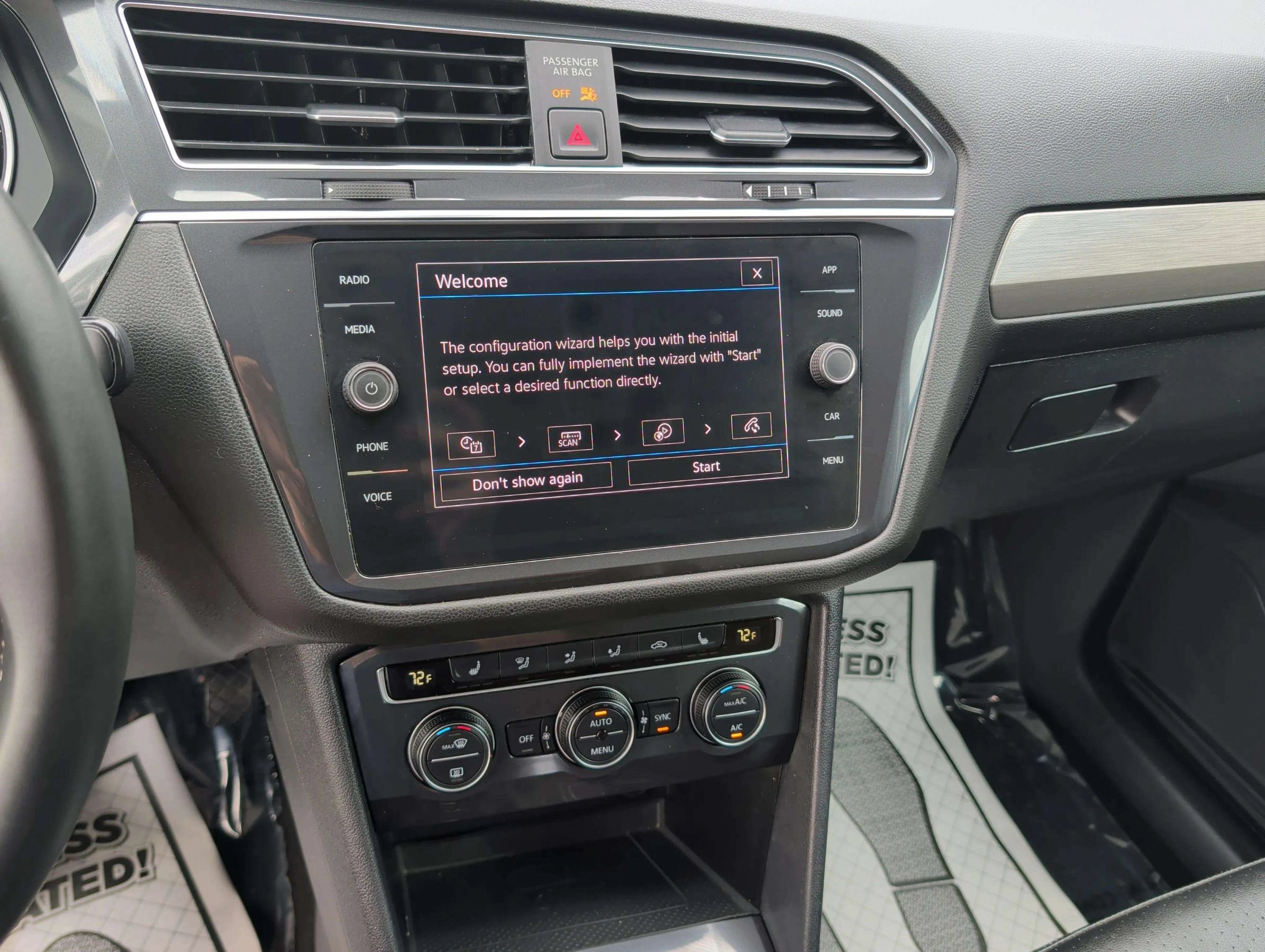 Used 2021 Volkswagen Tiguan SE FWD image 15