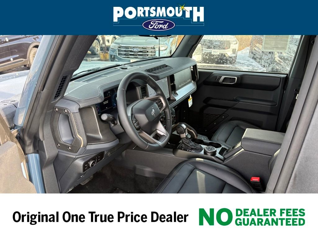 New 2025 Ford Bronco Badlands image 3