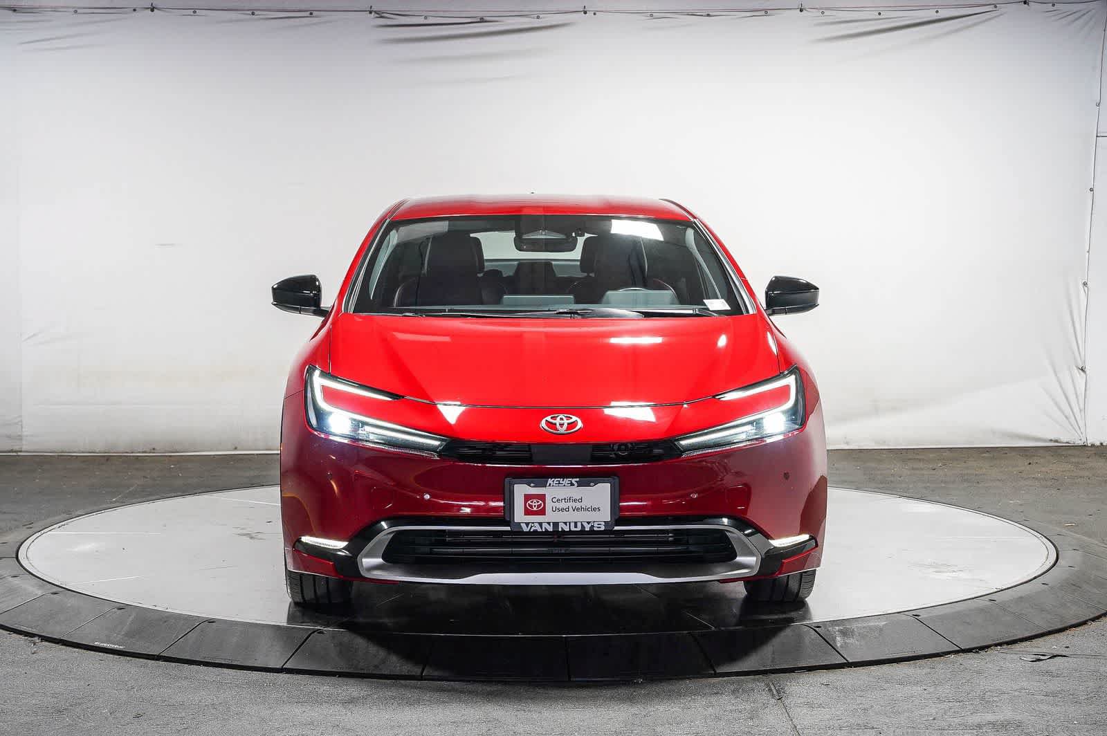 Certified 2026 Toyota Prius Plug-In Hybrid FWD image 7