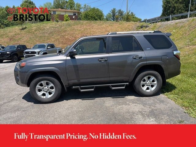 Used 2019 Toyota 4Runner SR5 AWD/4WD image 5