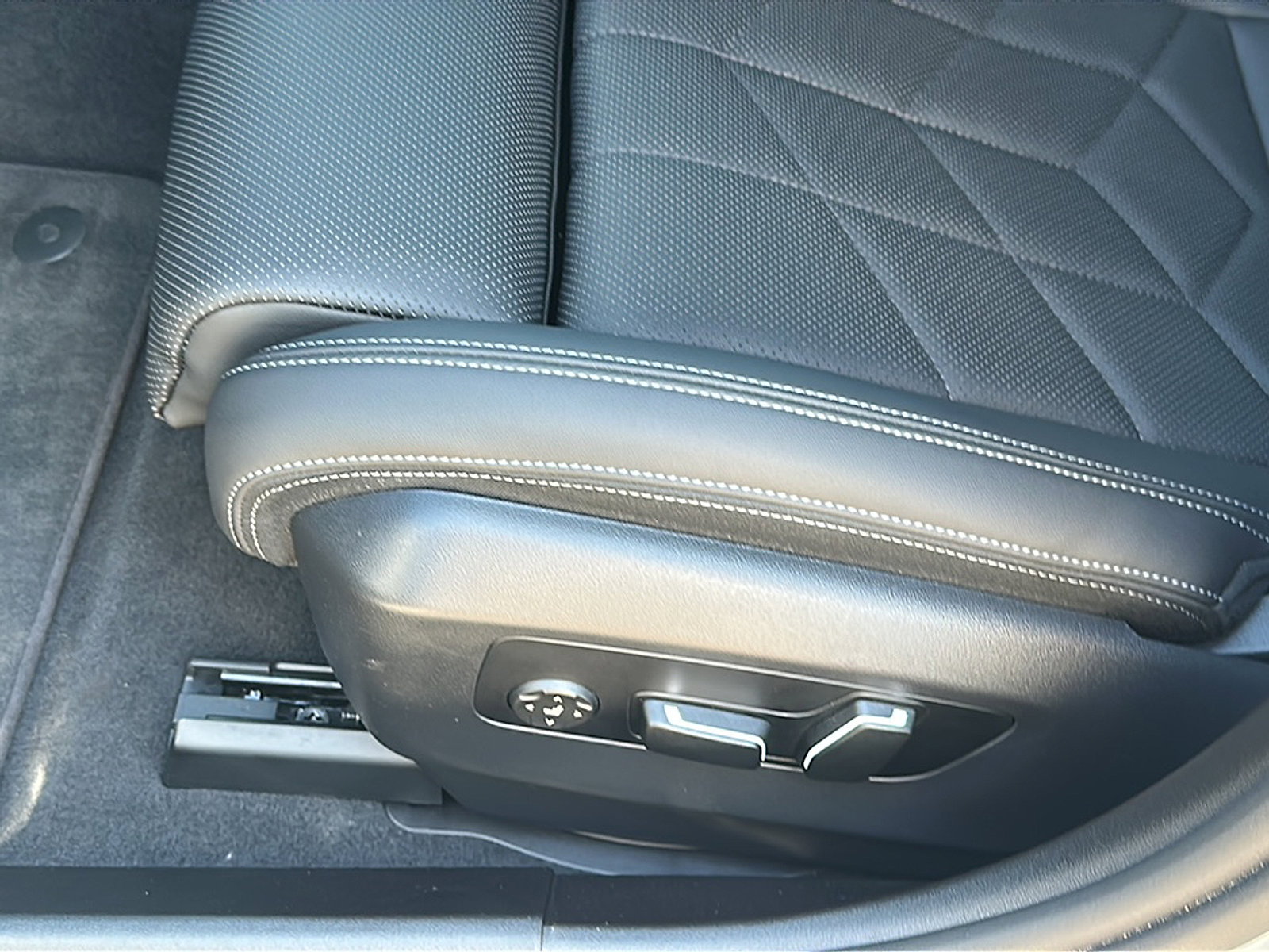 Certified 2024 BMW 530i w/ M Sport Package image 15