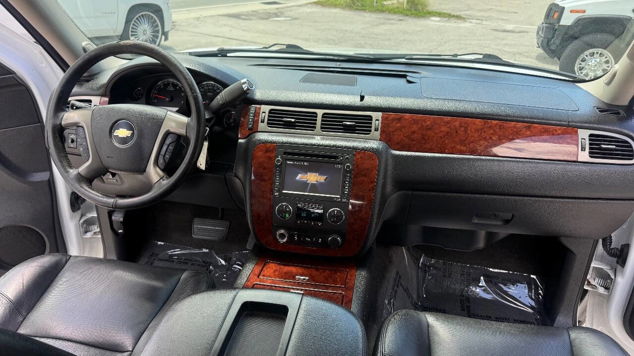 Used 2014 Chevrolet Tahoe LTZ AWD/4WD image 14