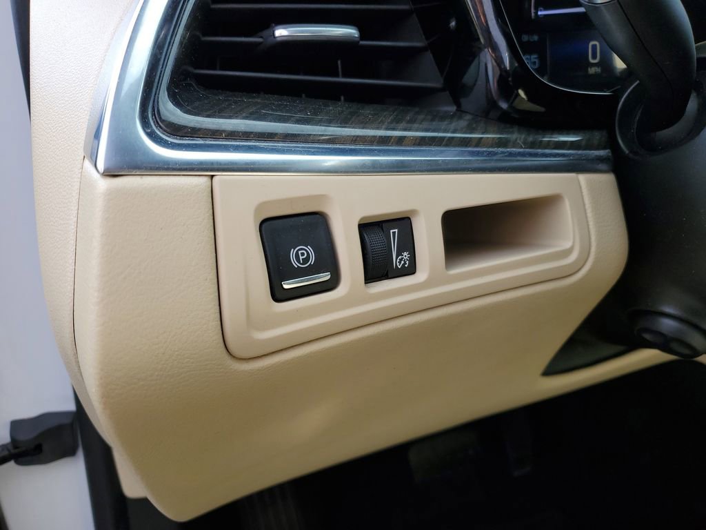 Certified 2017 Cadillac XT5 FWD w/ LPO, Wheel Lock Package image 8