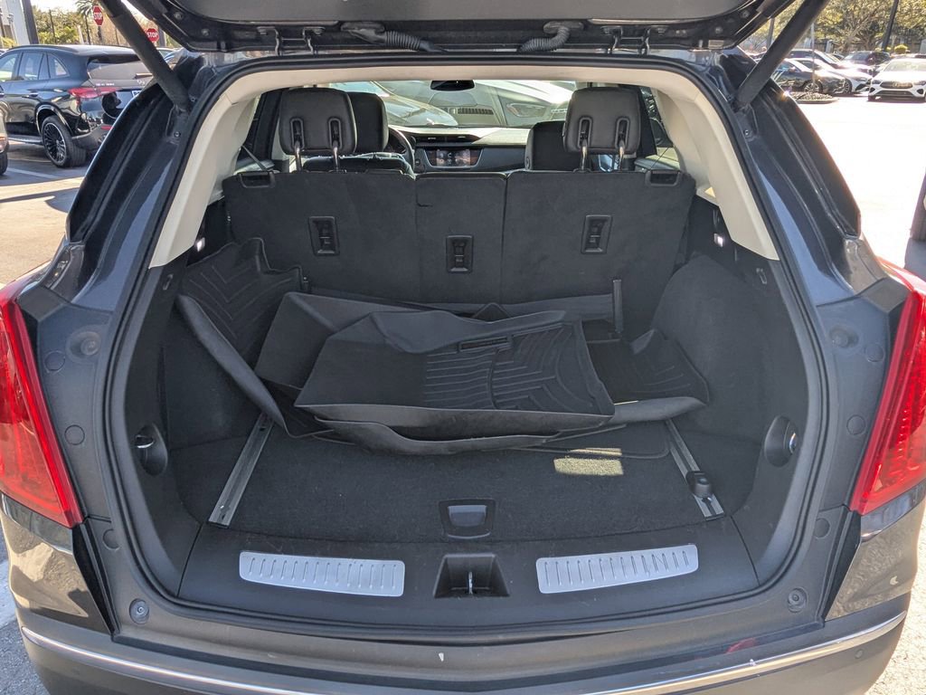 Used 2017 Cadillac XT5 Luxury w/ Advanced Security Package image 27