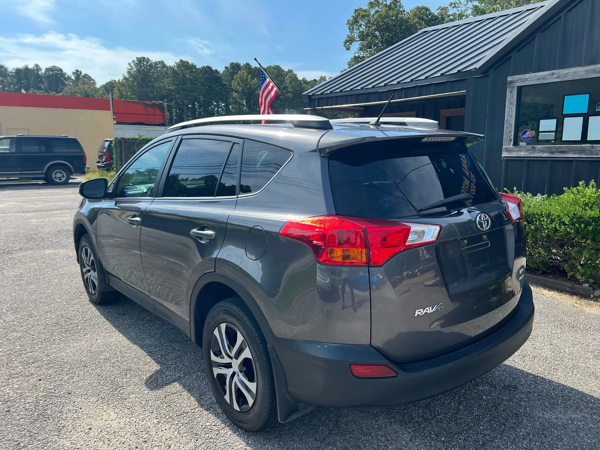 Used 2014 Toyota RAV4 LE image 7