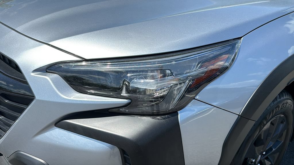 Certified 2025 Subaru Outback Onyx Edition AWD/4WD image 9