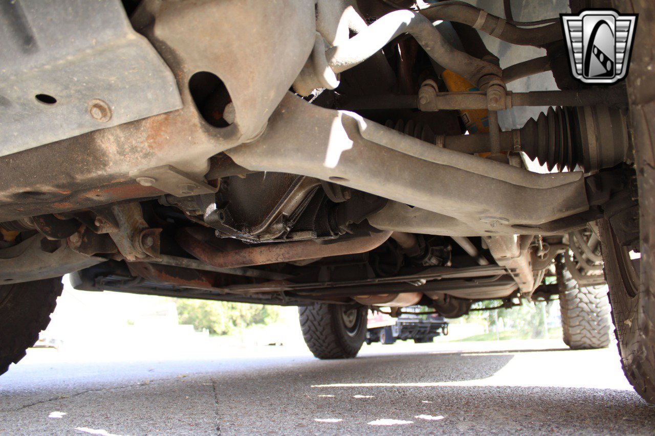 Used 1999 Chevrolet Tahoe Z71 w/ Preferred Equipment Group image 3