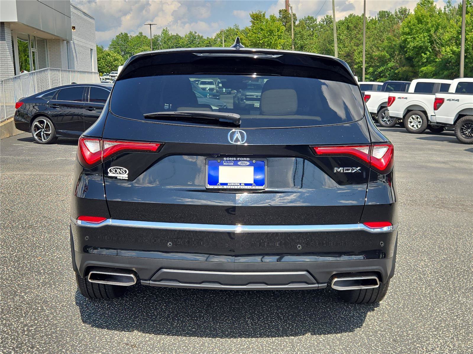 Used 2023 Acura MDX w/ Technology Package FWD image 8