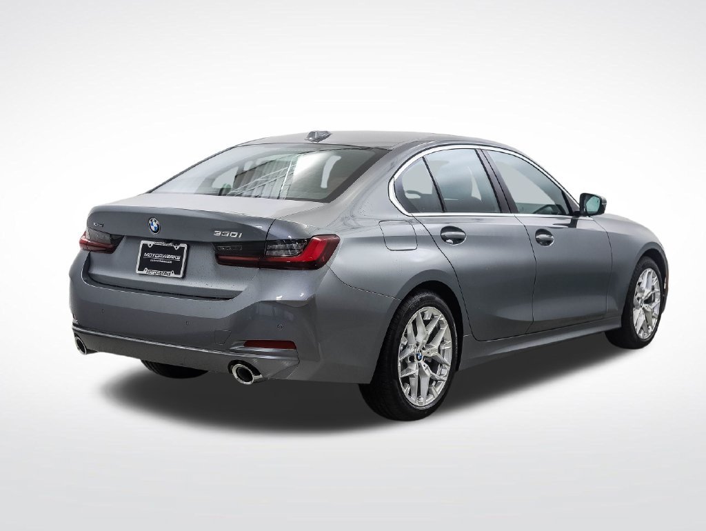 Used 2026 BMW 330i xDrive Sedan w/ Convenience Package AWD/4WD image 5