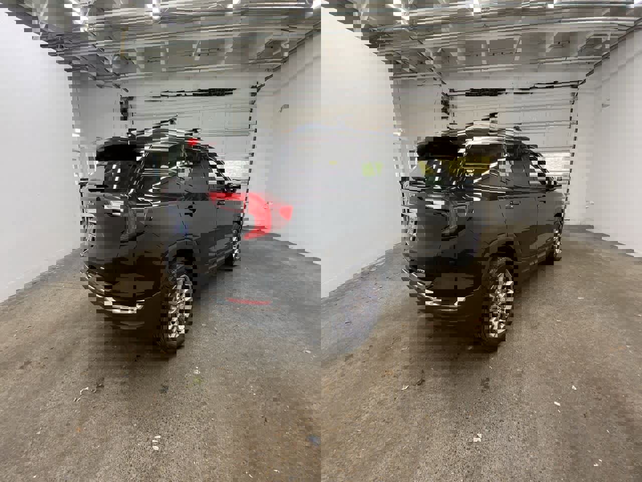 Used 2022 GMC Terrain SLT w/ Infotainment Package II image 6