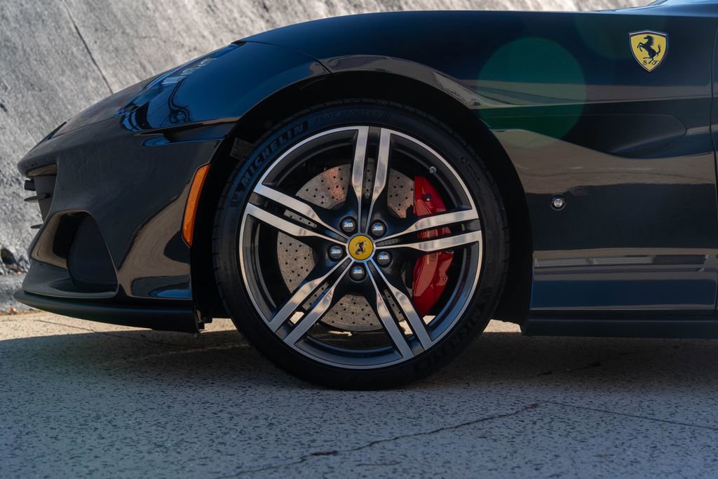 Certified 2022 Ferrari Portofino M image 10