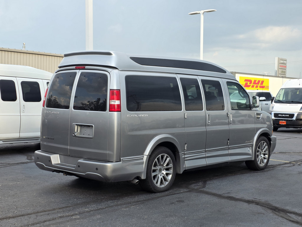 Used 2021 Chevrolet Express 2500 LS w/ Enhanced Convenience Package RWD image 13