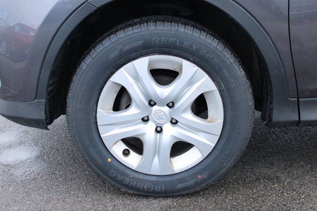Used 2015 Toyota RAV4 LE AWD/4WD image 31