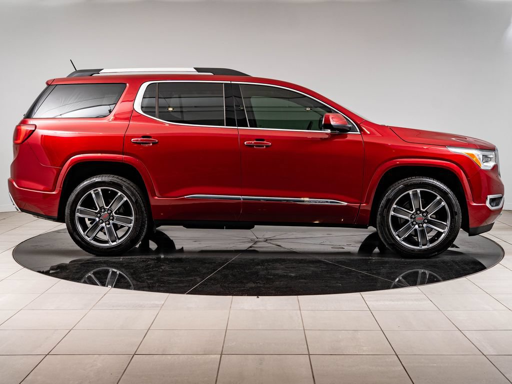 Used 2019 GMC Acadia Denali w/ Technology Package AWD/4WD image 11