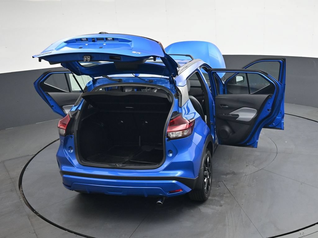 Used 2023 Nissan Kicks SR w/ SR Premium Package FWD image 41