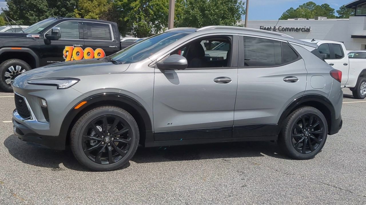 Used 2026 Buick Encore GX Sport Touring w/ Experience Buick Package image 4