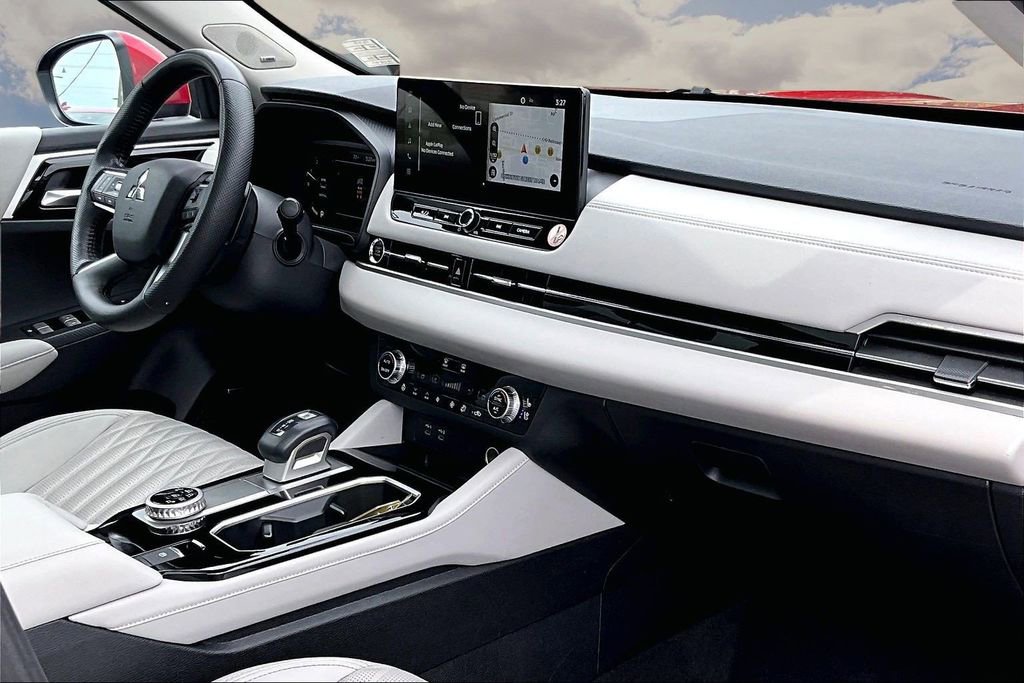 Used 2025 Mitsubishi Outlander SEL FWD image 26