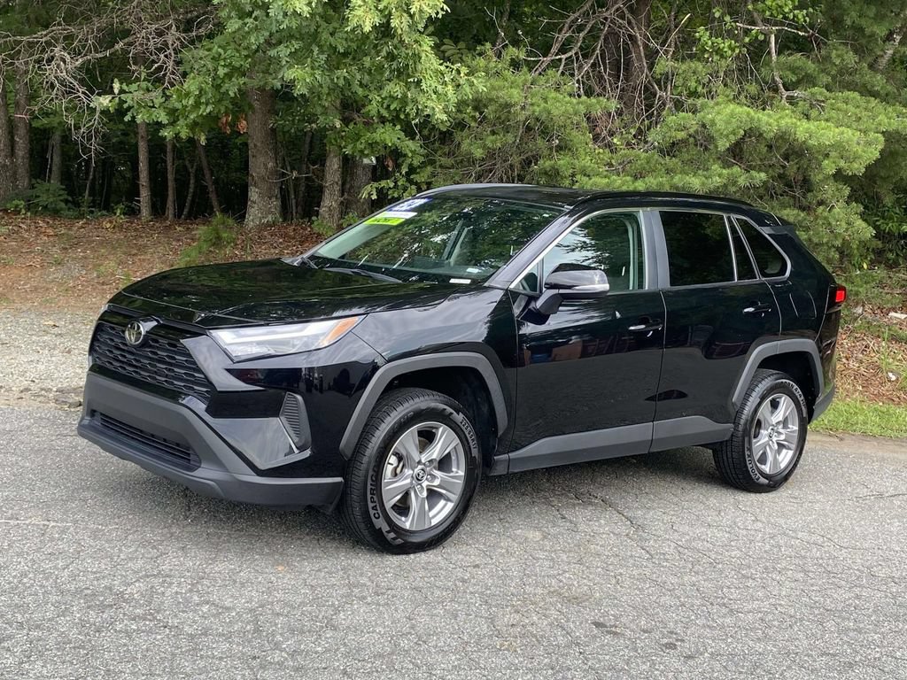 Used 2024 Toyota RAV4 XLE FWD image 1