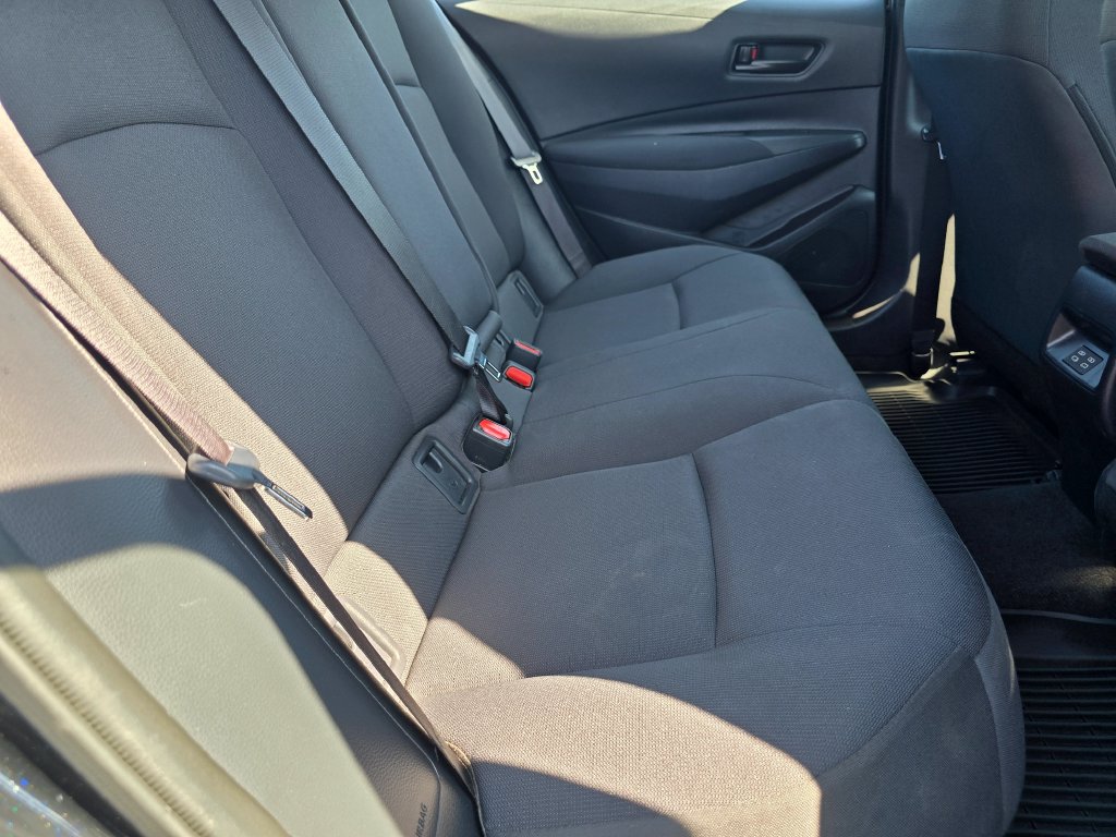 Used 2025 Toyota Corolla LE FWD image 13