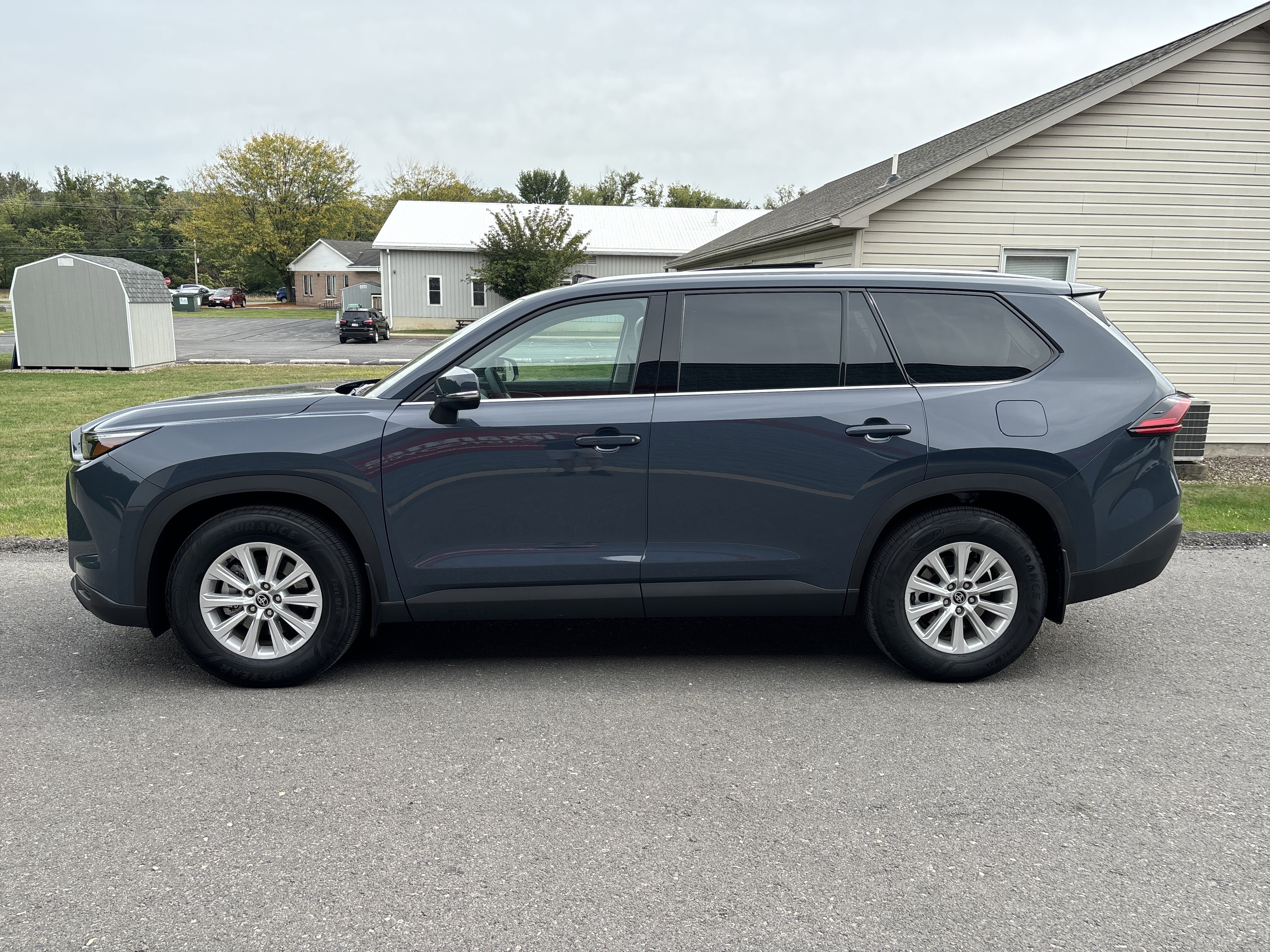 Certified 2025 Toyota Grand Highlander FWD image 7