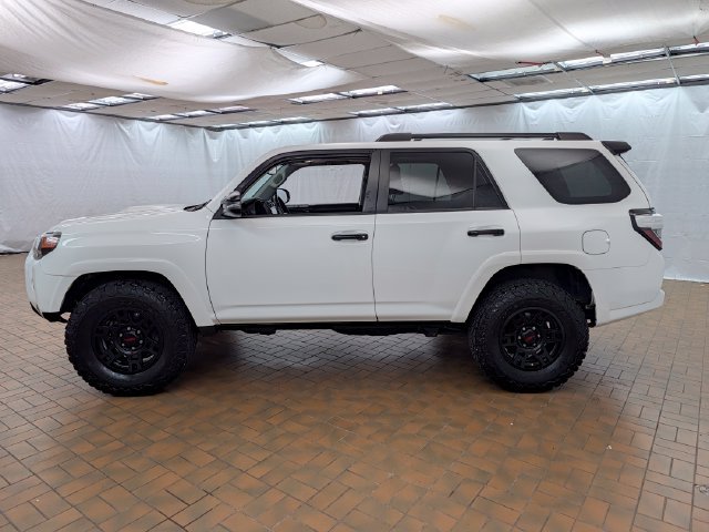 Used 2021 Toyota 4Runner Venture w/ Moonroof Package AWD/4WD image 3