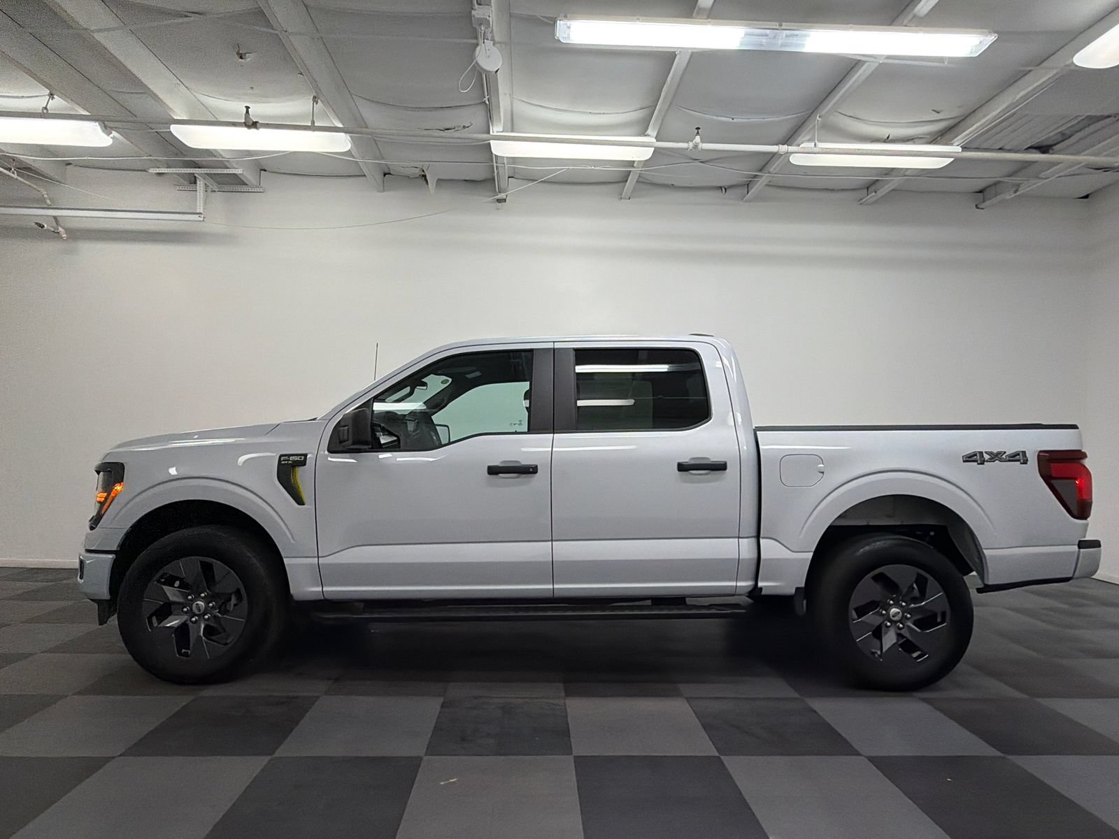 Used 2025 Ford F150 STX w/ Equipment Group 200A AWD/4WD video 4