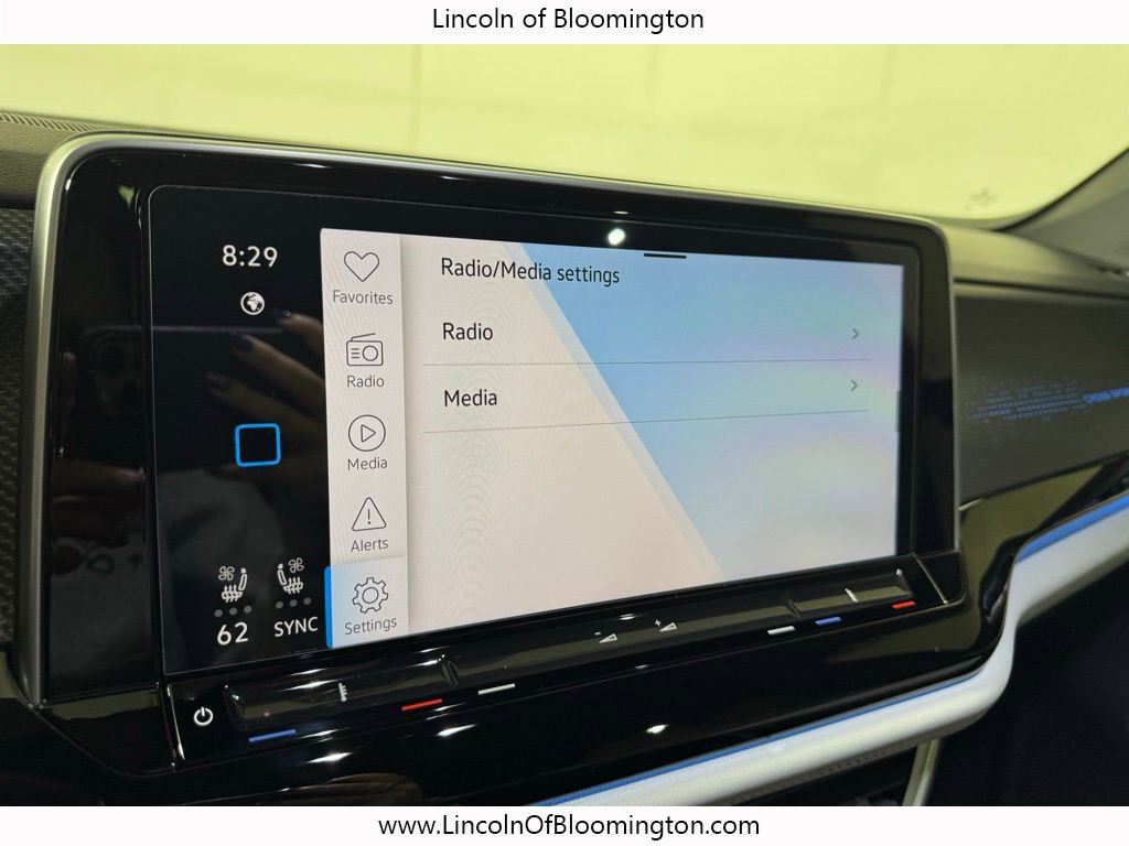 Used 2025 Volkswagen Atlas Cross Sport SEL Premium R-Line image 59