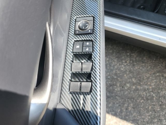 Used 2020 Lexus UX 250h w/ Premium Package AWD/4WD image 13