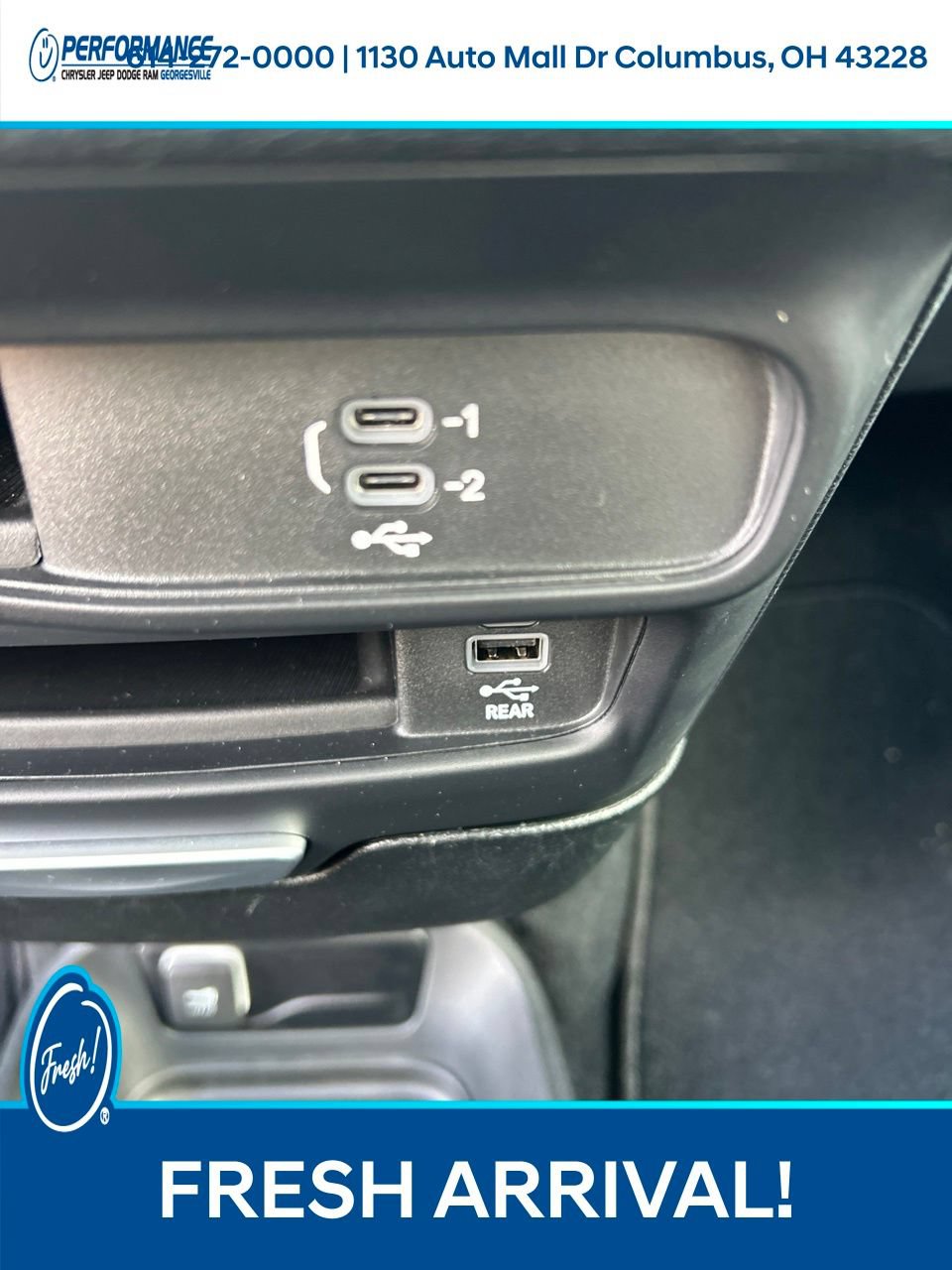 Used 2026 Chrysler Pacifica Select FWD image 26
