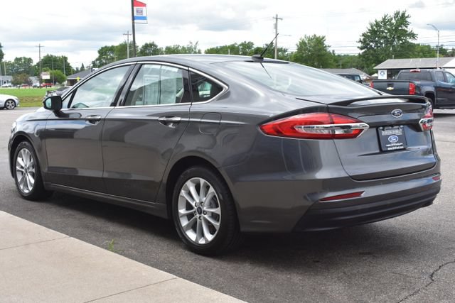 Used 2019 Ford Fusion Energi Titanium FWD image 16